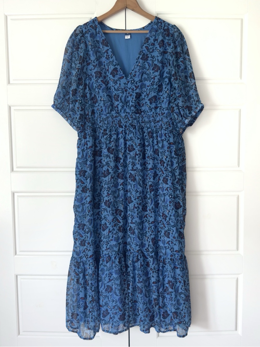 Old Navy Floral Chiffon Tiered Midi Dress XL Blue Lined Smocked Cottage Pockets